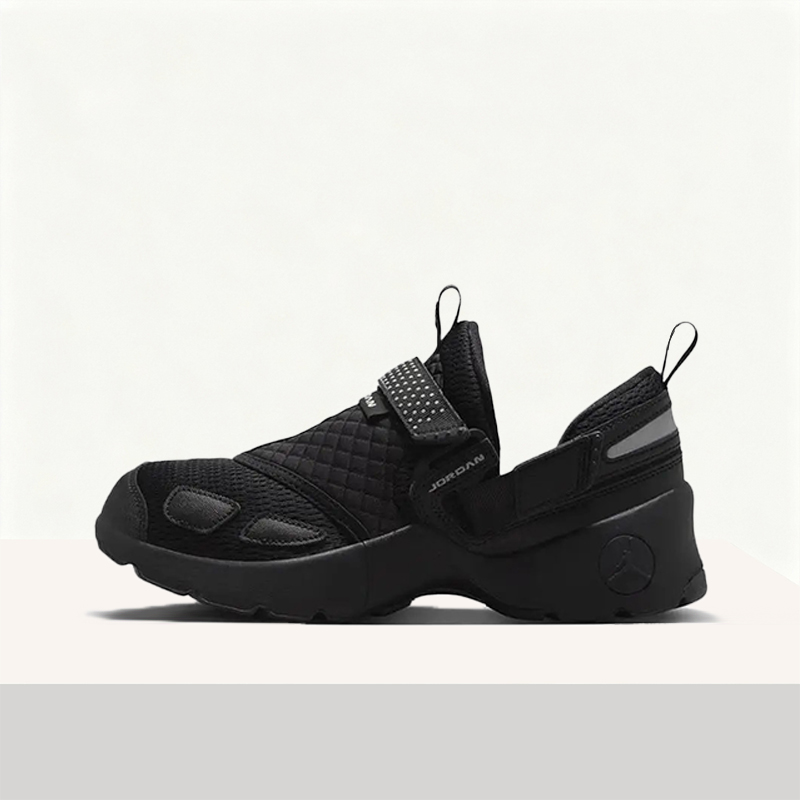 Nike Jordan TrunnerLX Sepatu L - Court Heel Pointed ulasan dan harga