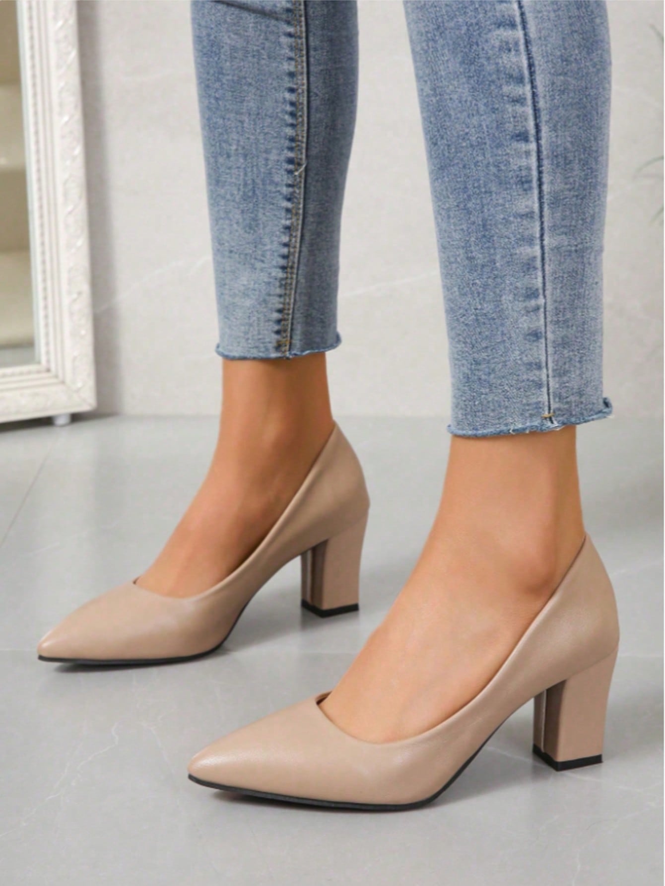 Sepatu hak tinggi model stilet - Court Heel Pointed ulasan dan harga
